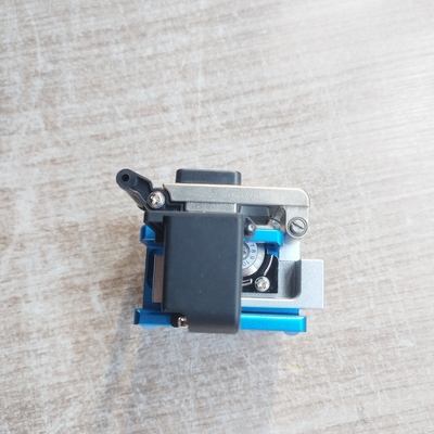 High-Precision-Optische Faser-Cleaver-Kit für das Schneiden von 9-16mm nackten Fasern ≤0,5° Schneidwinkel