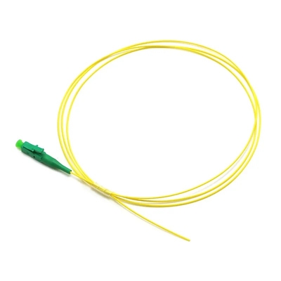 Weiß/Gelbes Pigtail SC/APC G652D Singlemode LSZH 1M Simplex 2,0mm Glasfaser-Pigtails