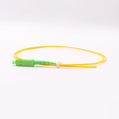 Weiß/Gelbes Pigtail SC/APC G652D Singlemode LSZH 1M Simplex 2,0mm Glasfaser-Pigtails