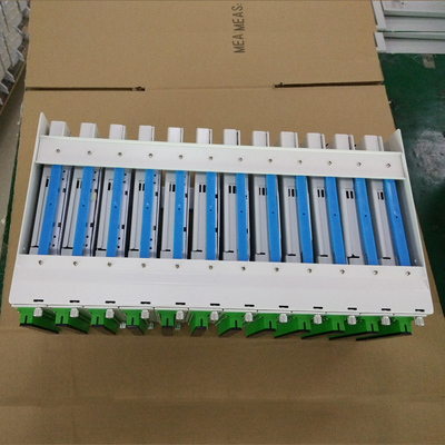 Intelligente Struktur 1U Glasfaserkabelmanager 12 Port Patch Panel OEM feuerfest
