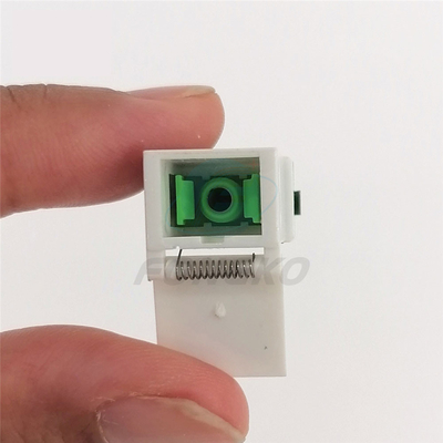 Einheitliche Fiberadapter Weiße Grüne Schale SC/APC Auto-Shutter Adapter mit Metallschrapnel und Temperaturstabilität ≤0.20dB